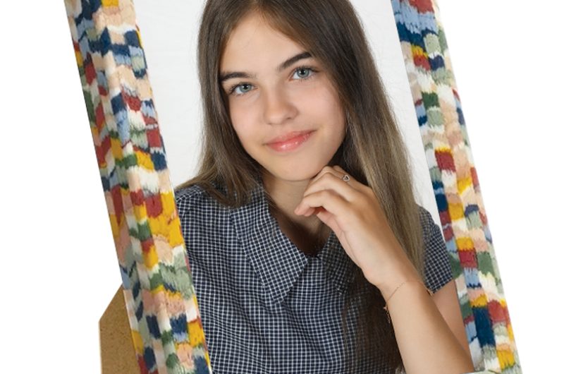 SPALVOTAS medinis rėmelis