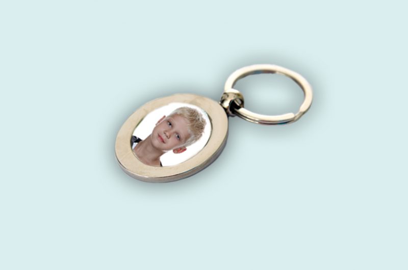 Metalinis raktų pakabukas. Ovalo forms